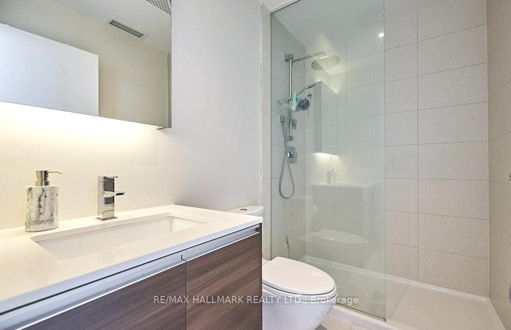 1238 Dundas Street Unit 602 photo 24