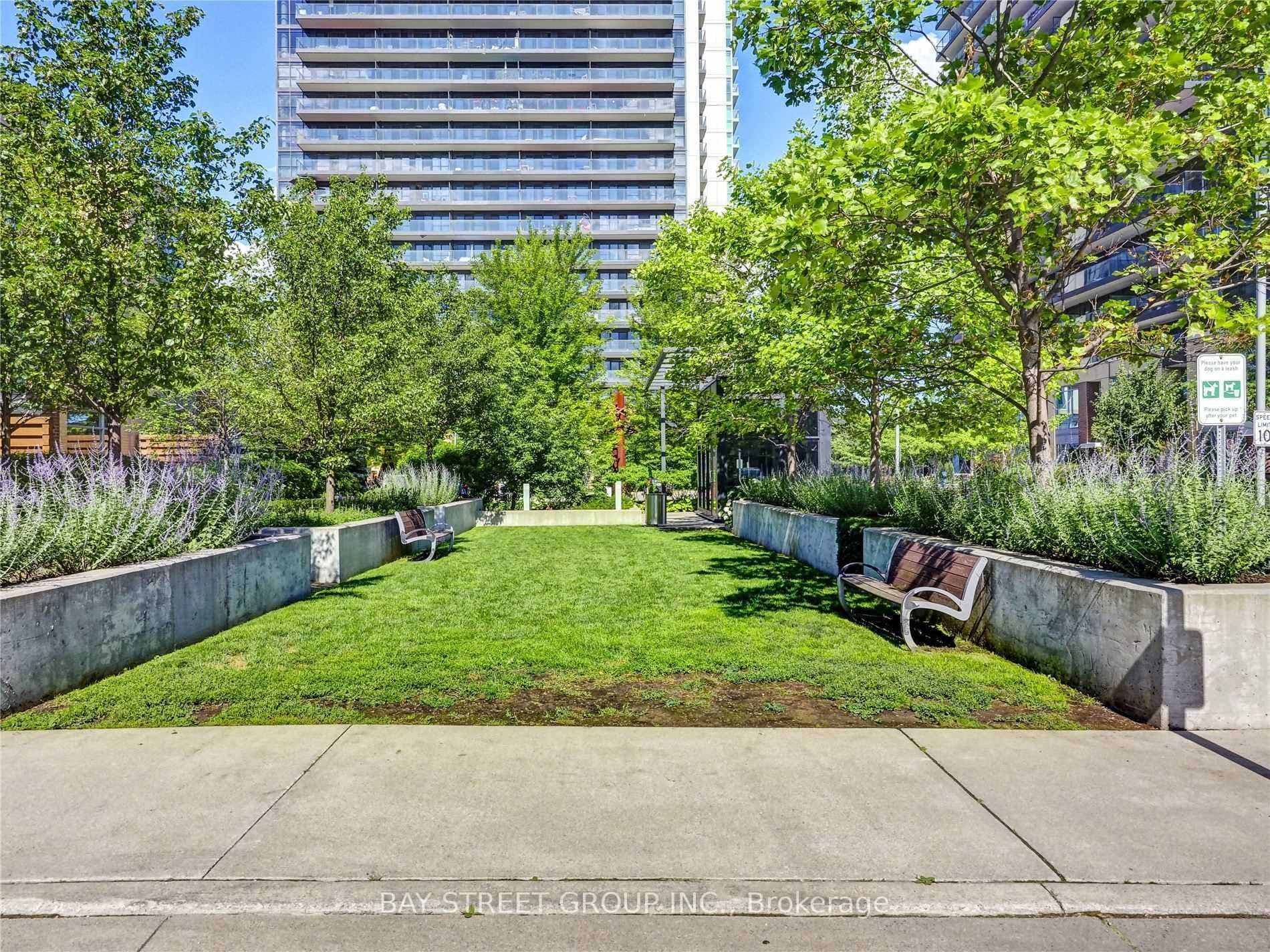 19 Singer Court Unit 309B photo 16