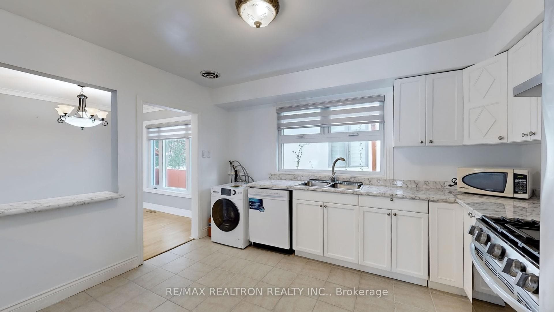 211 Harrygan Crescent photo 11