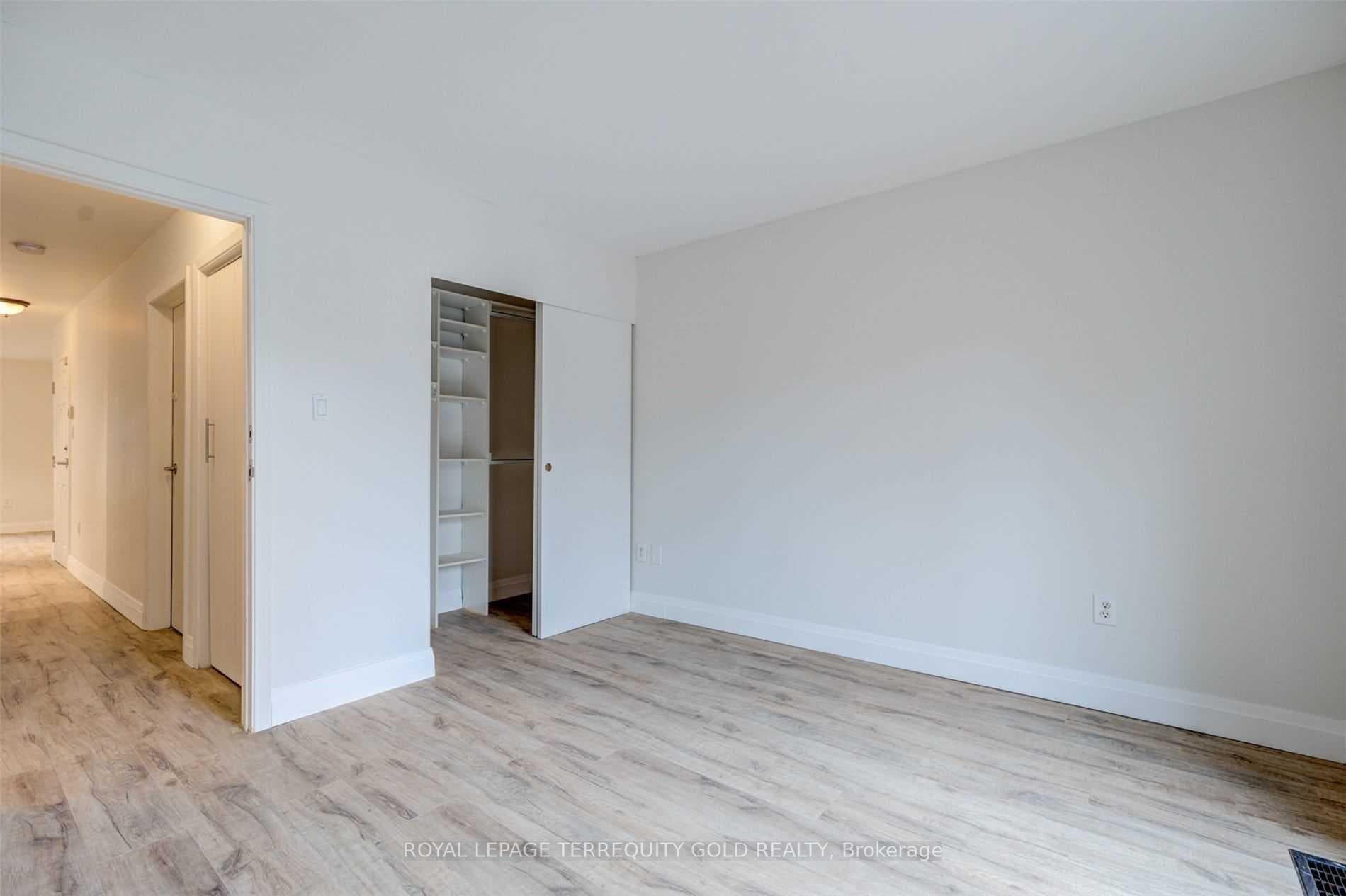 41 Summerhill Avenue Unit 1 photo 15