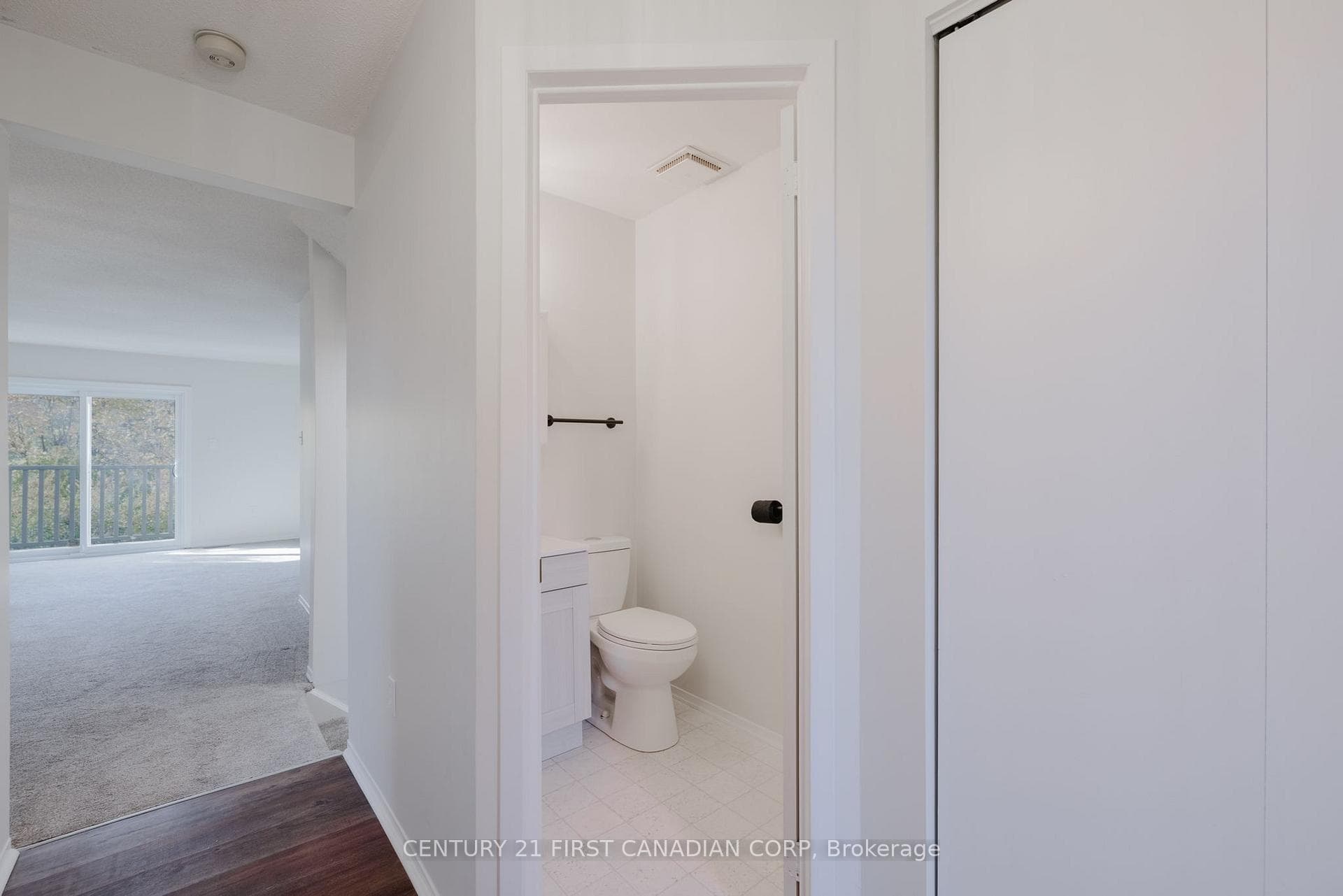 80 Acorn Crescent Unit 15 photo 4