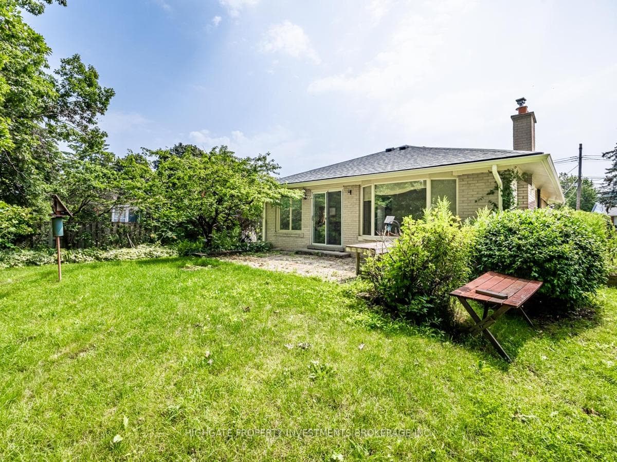 82 Ravenscrest Drive photo 28