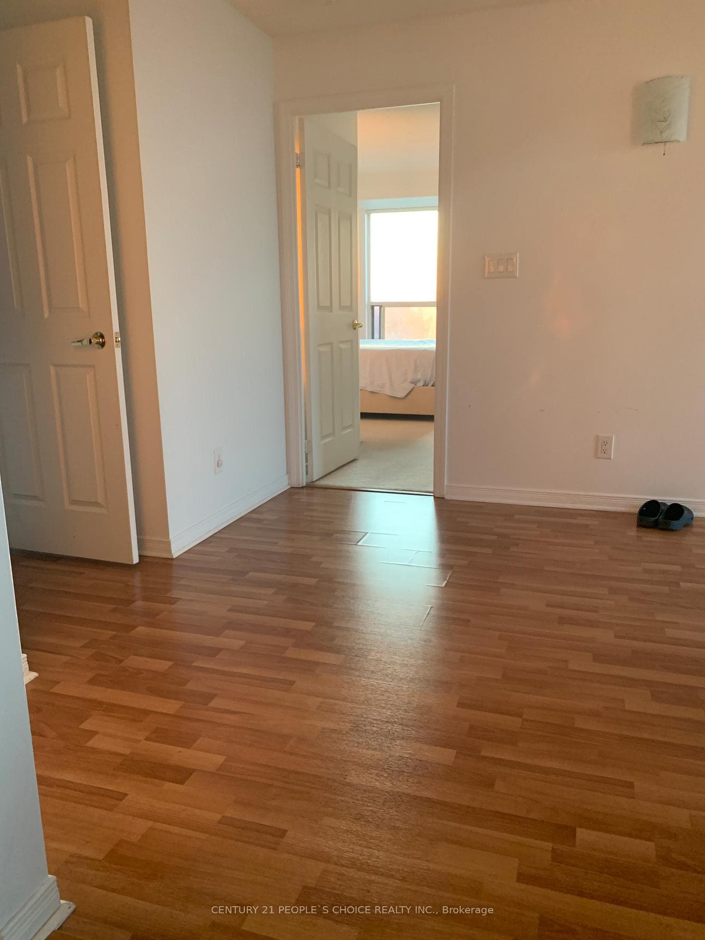 4850 Glen Erin Drive Unit 1903 photo 5