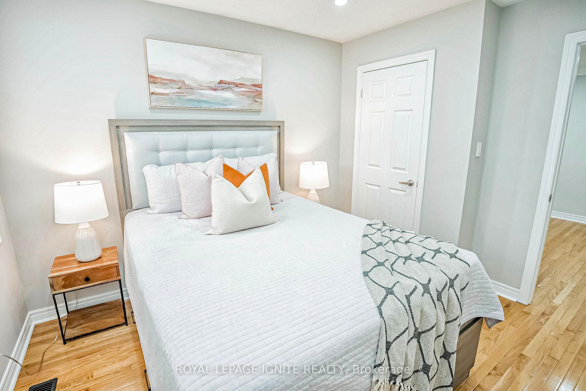 82 Laval Street photo 28