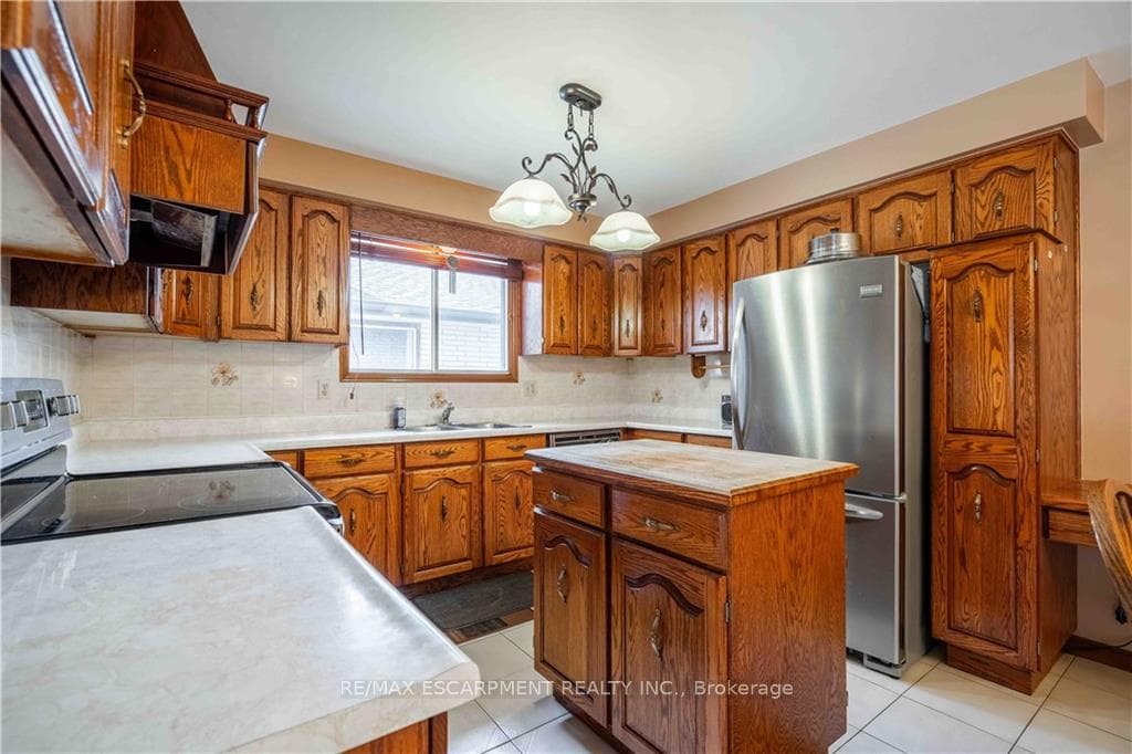 19 Pavarotti Court photo 7
