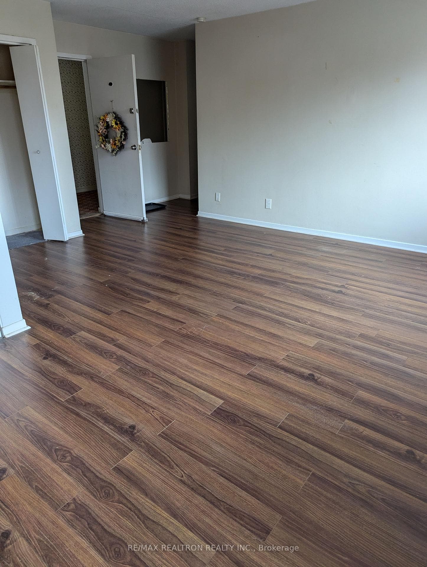 Laminate Flooring