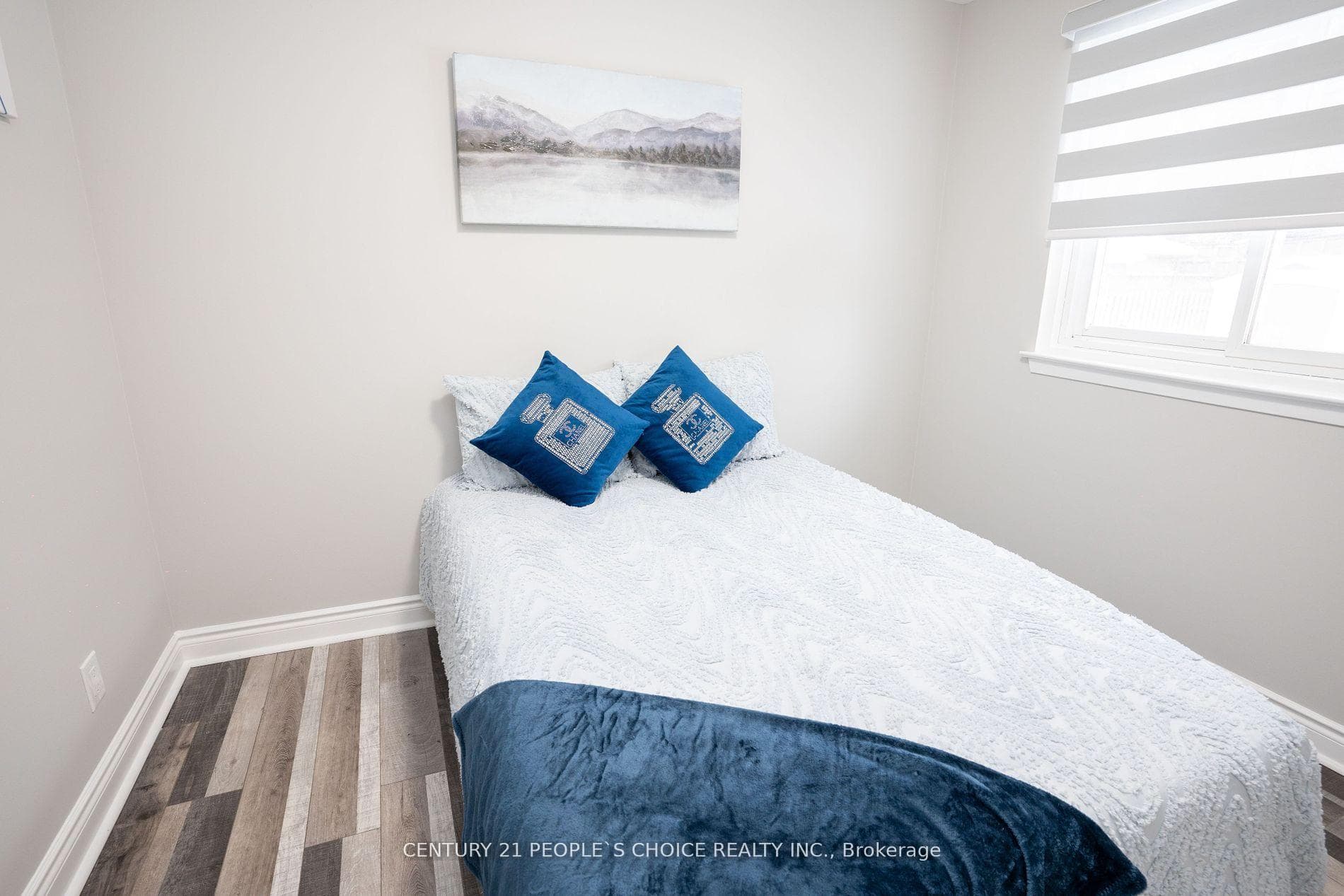 5 Ladore Drive photo 29