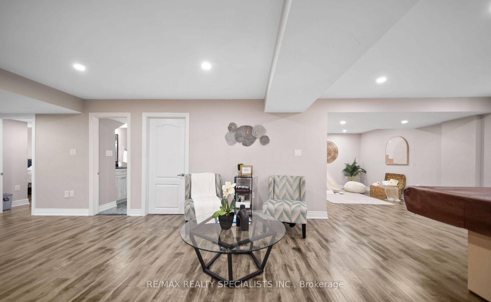 31 Saint Hubert Drive photo 33