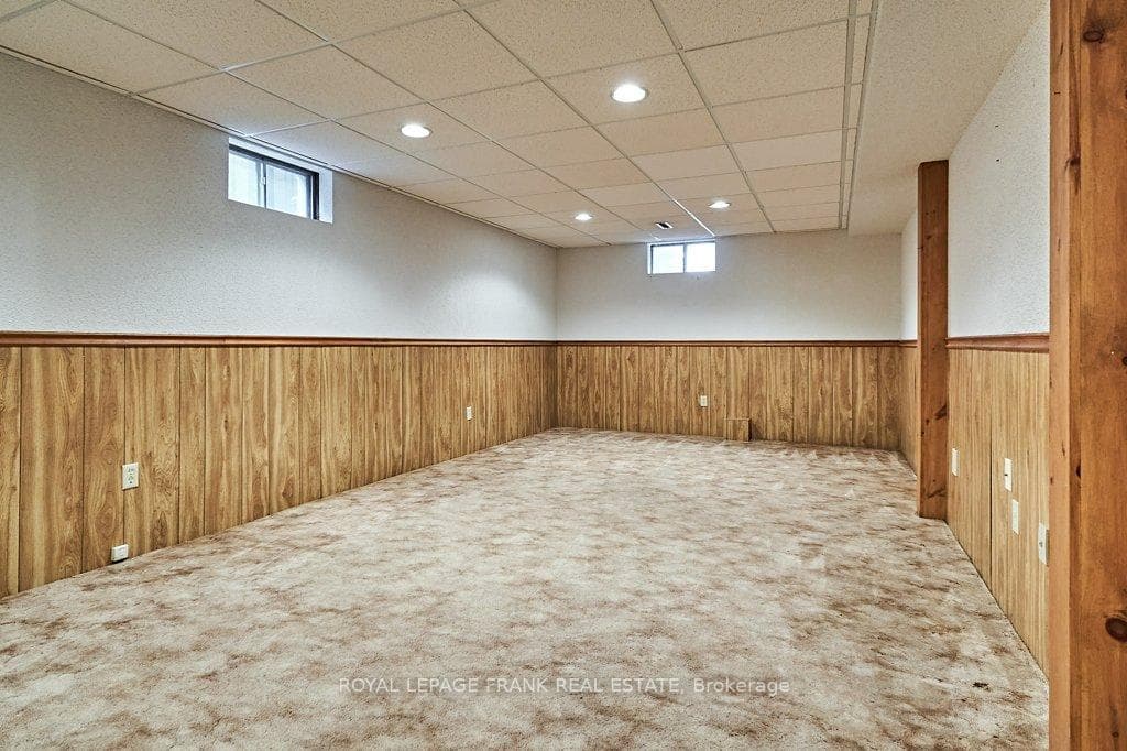 289 Glen Hill Drive photo 32