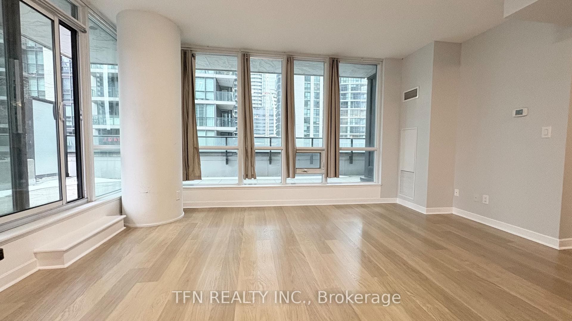 33 Bay Street Unit 504 photo 6
