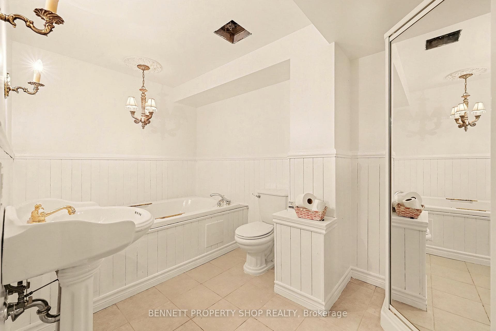 54 Barclay Street photo 9