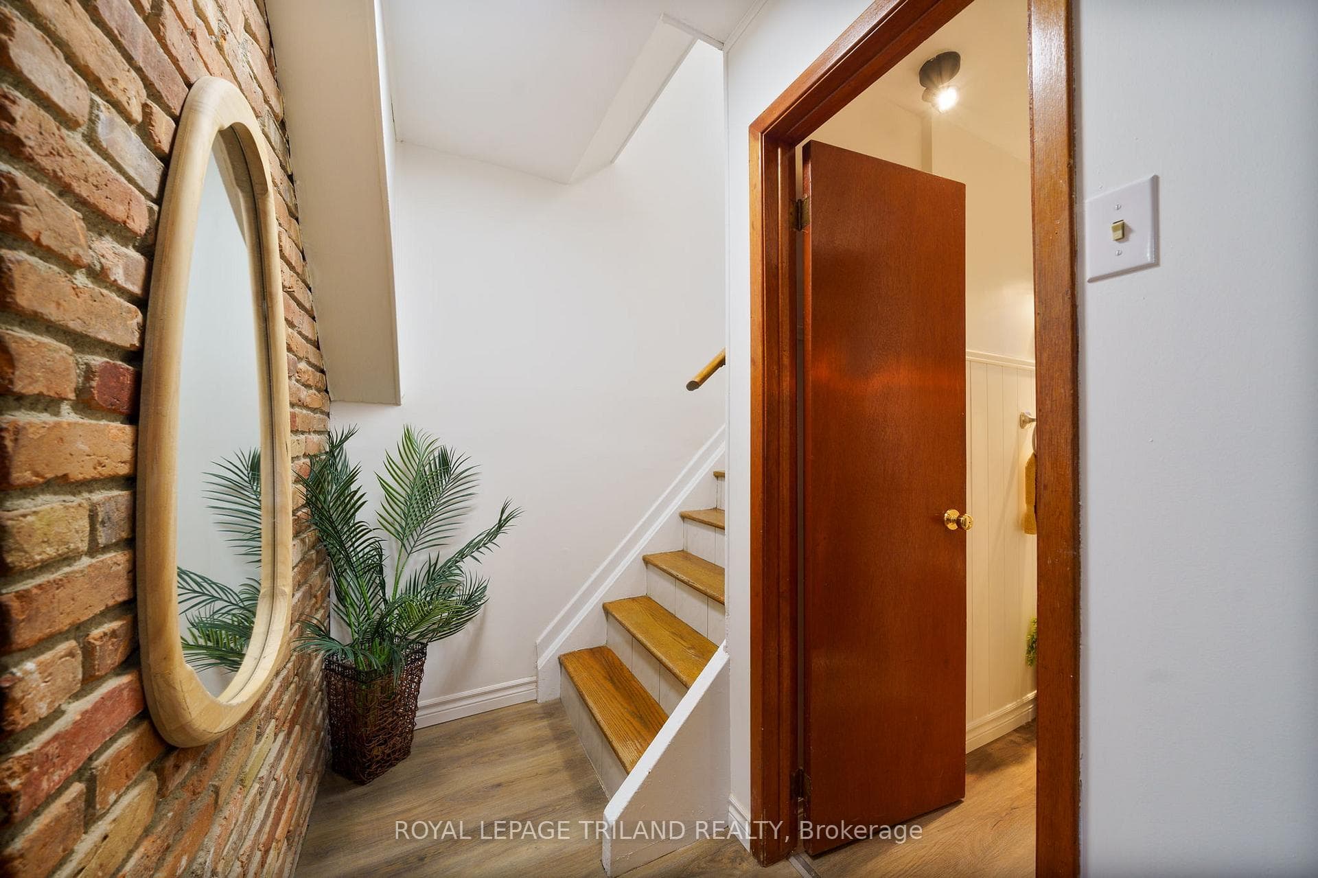 18 Heath Place photo 16