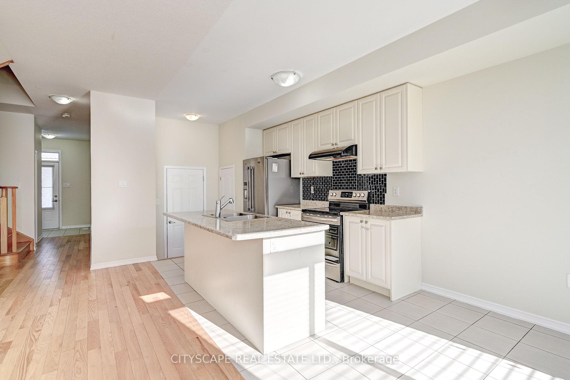 15 Amos Avenue photo 14
