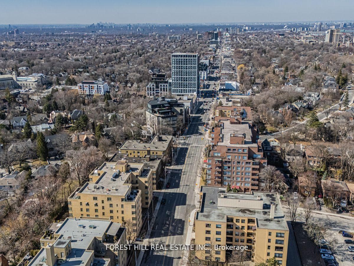 717 Eglinton Avenue Unit 307 photo 35