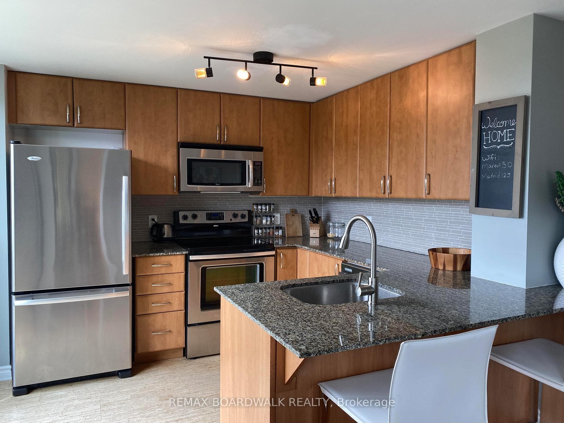 250 LETT Street Unit 610 photo 9