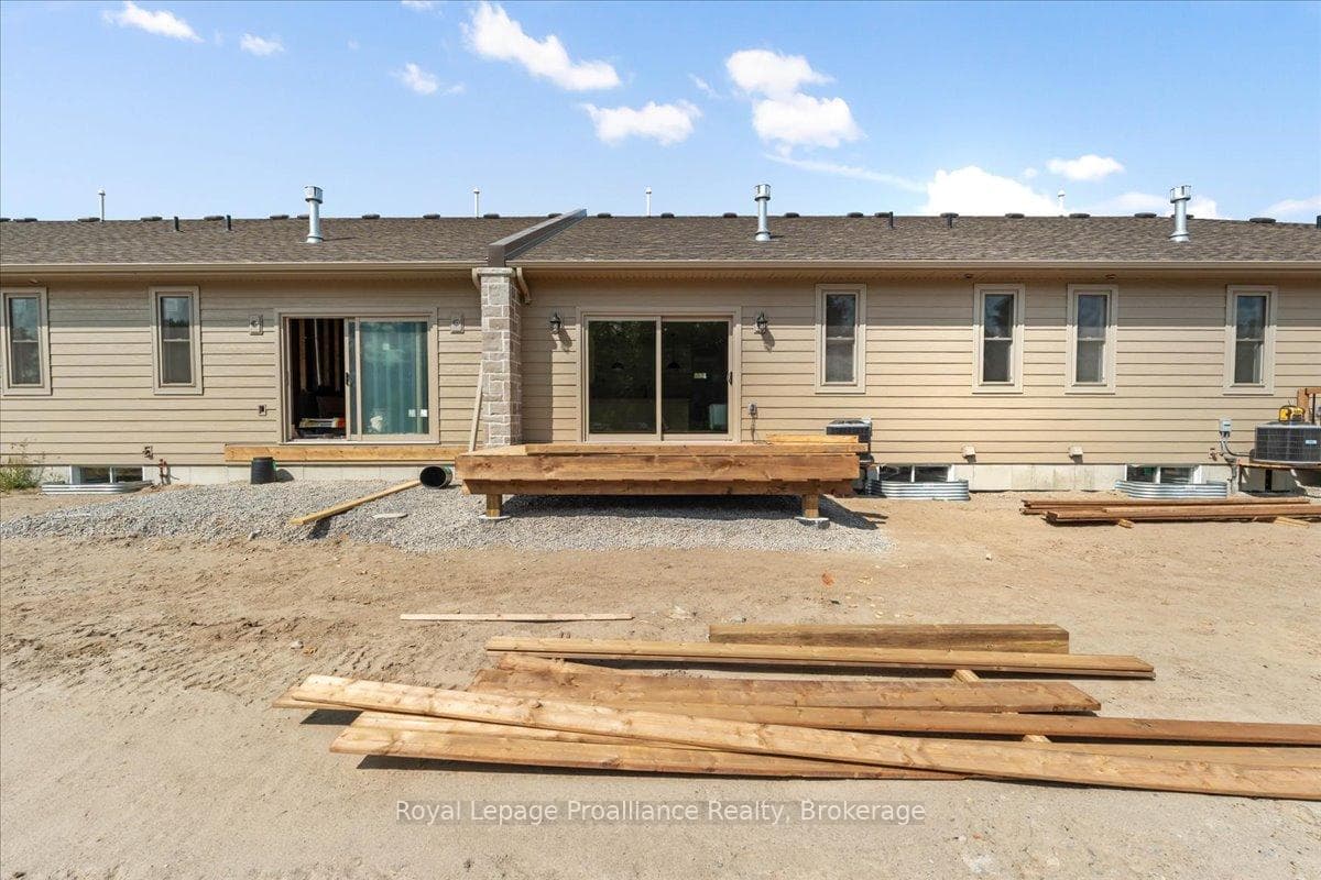 163 Pomeroy Avenue photo 35