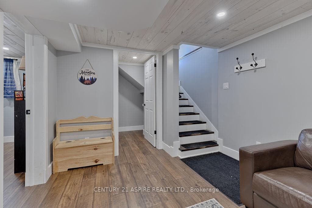 42 Mohns Avenue photo 23