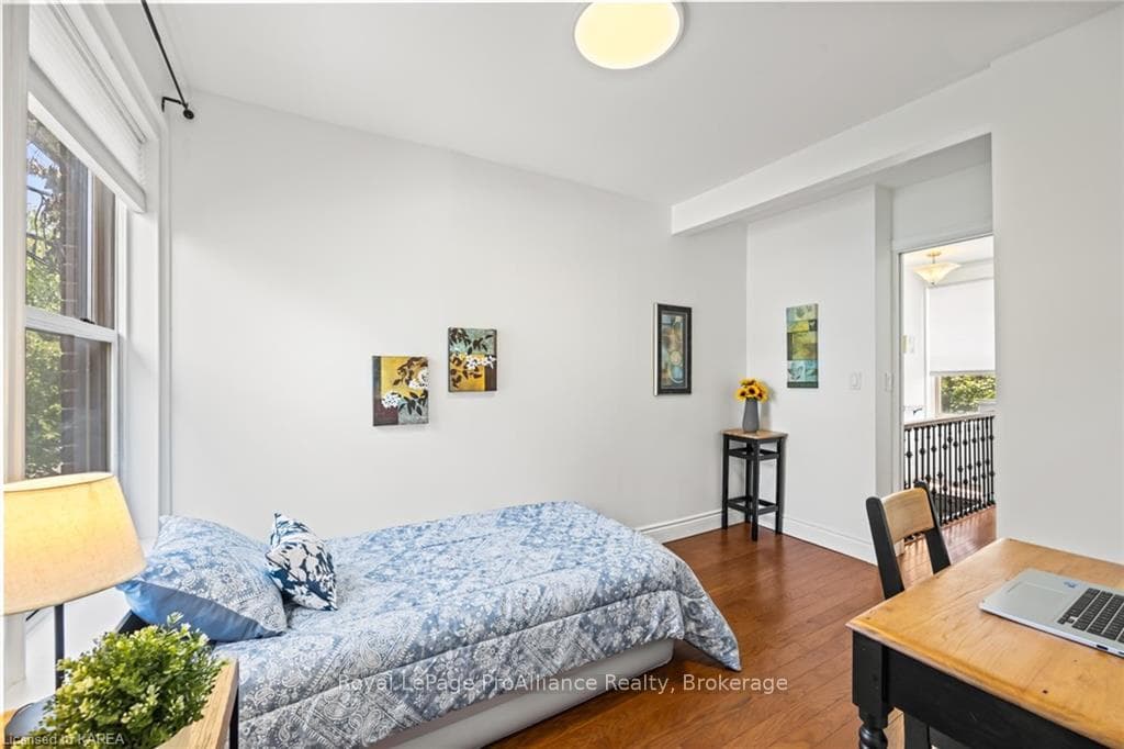 46 ORDNANCE Street photo 38