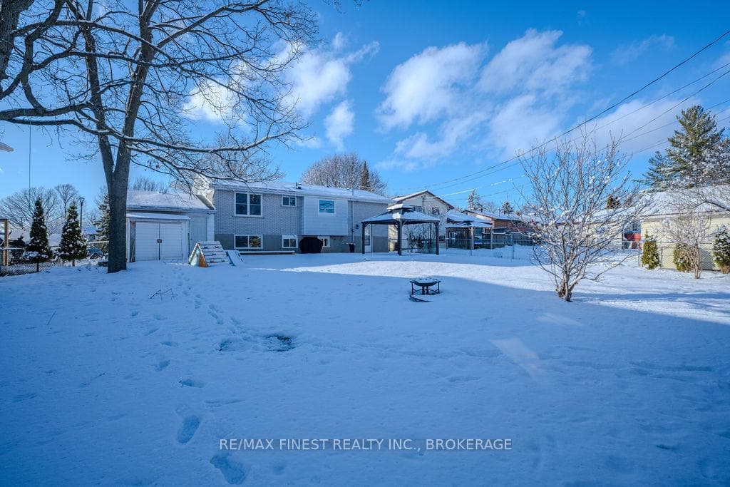 576 Chesham Place photo 48
