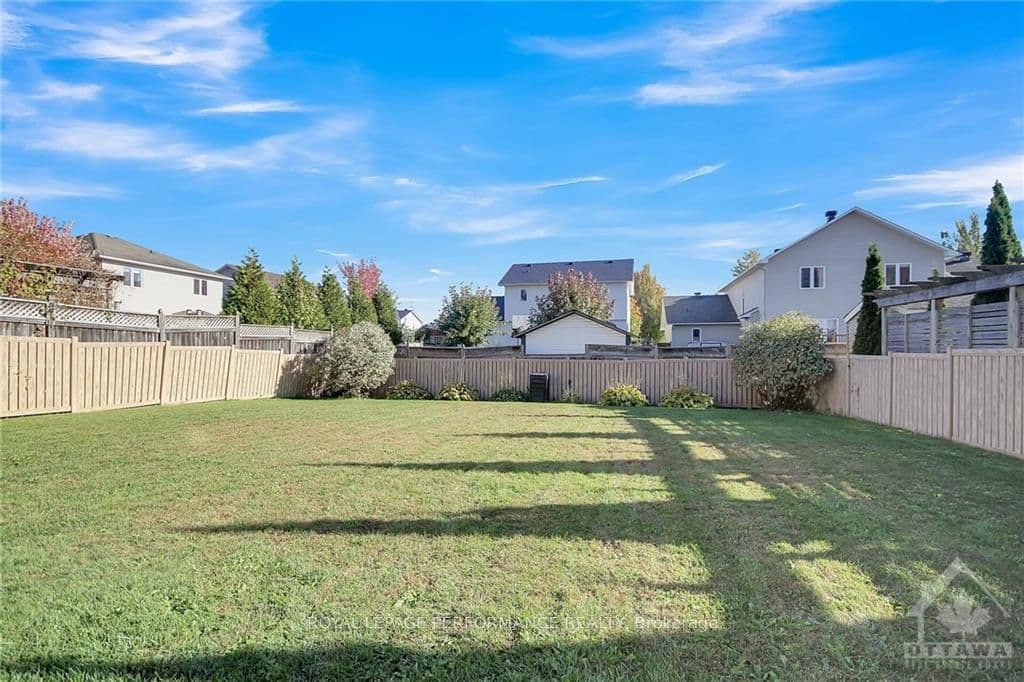 76 REMBRANDT Drive photo 29