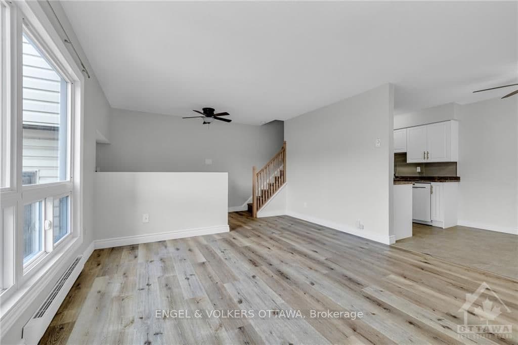 2640 DRAPER Avenue Unit 8 photo 6