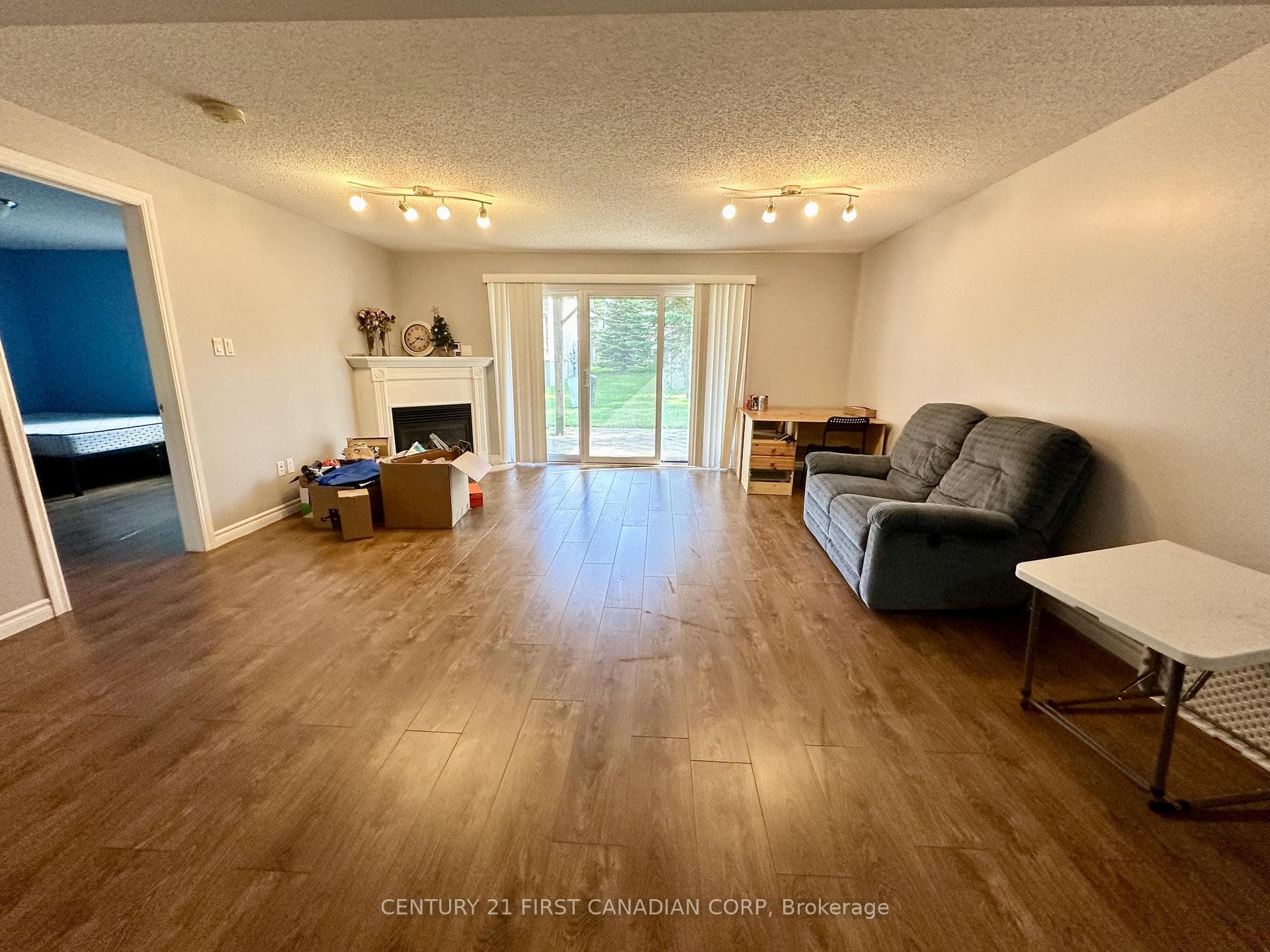 943 Whetherfield Street Unit 14 photo 10