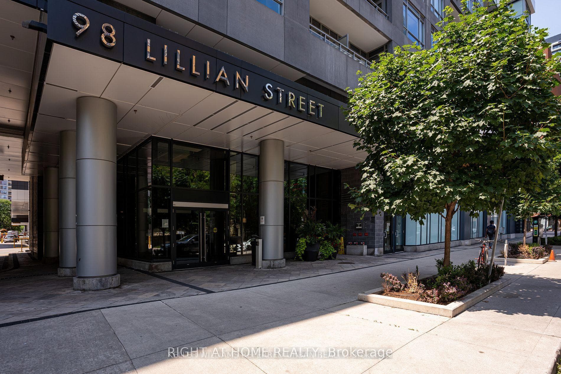 98 Lillian Street Unit # 916 photo 1