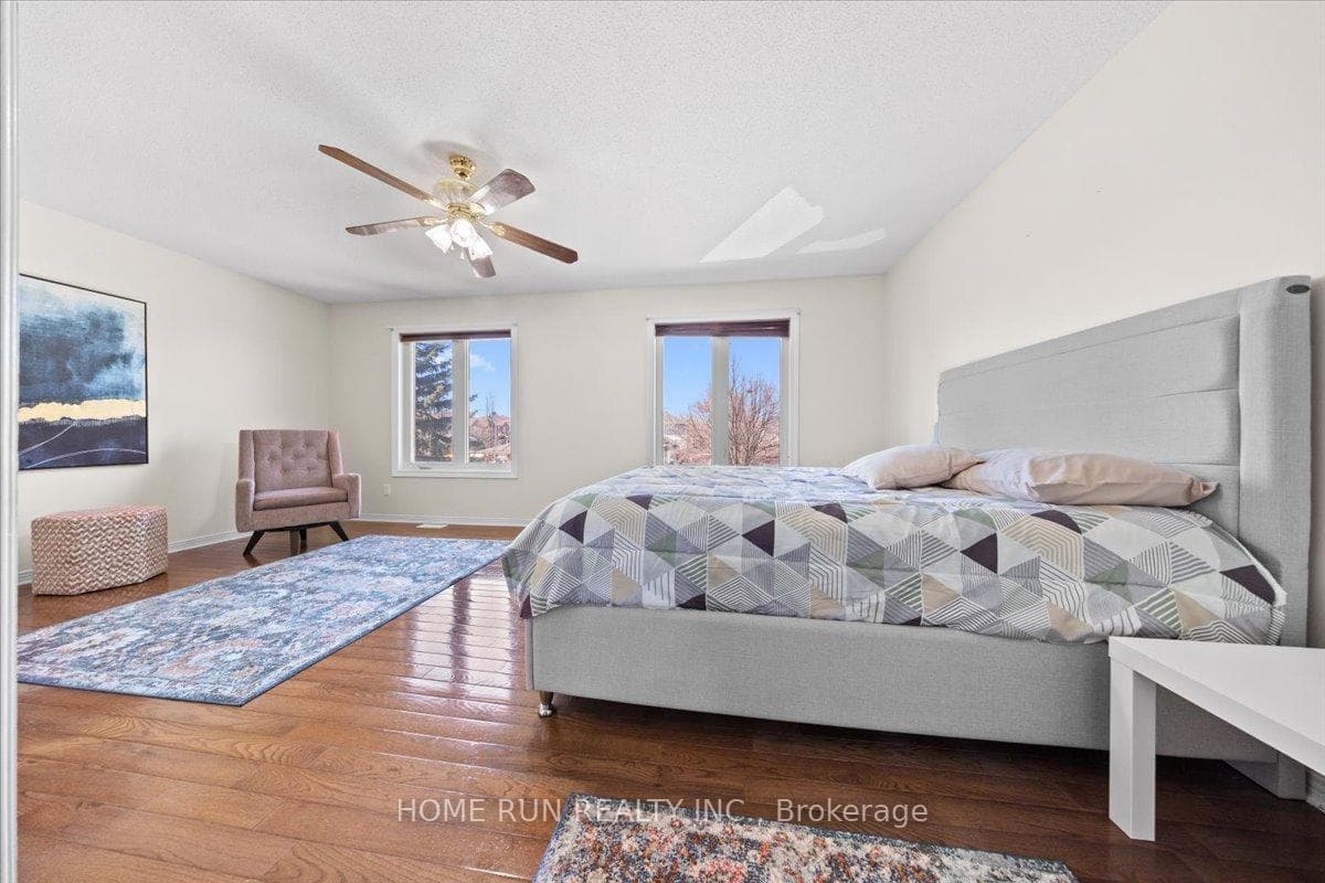 113 Gray Crescent photo 19