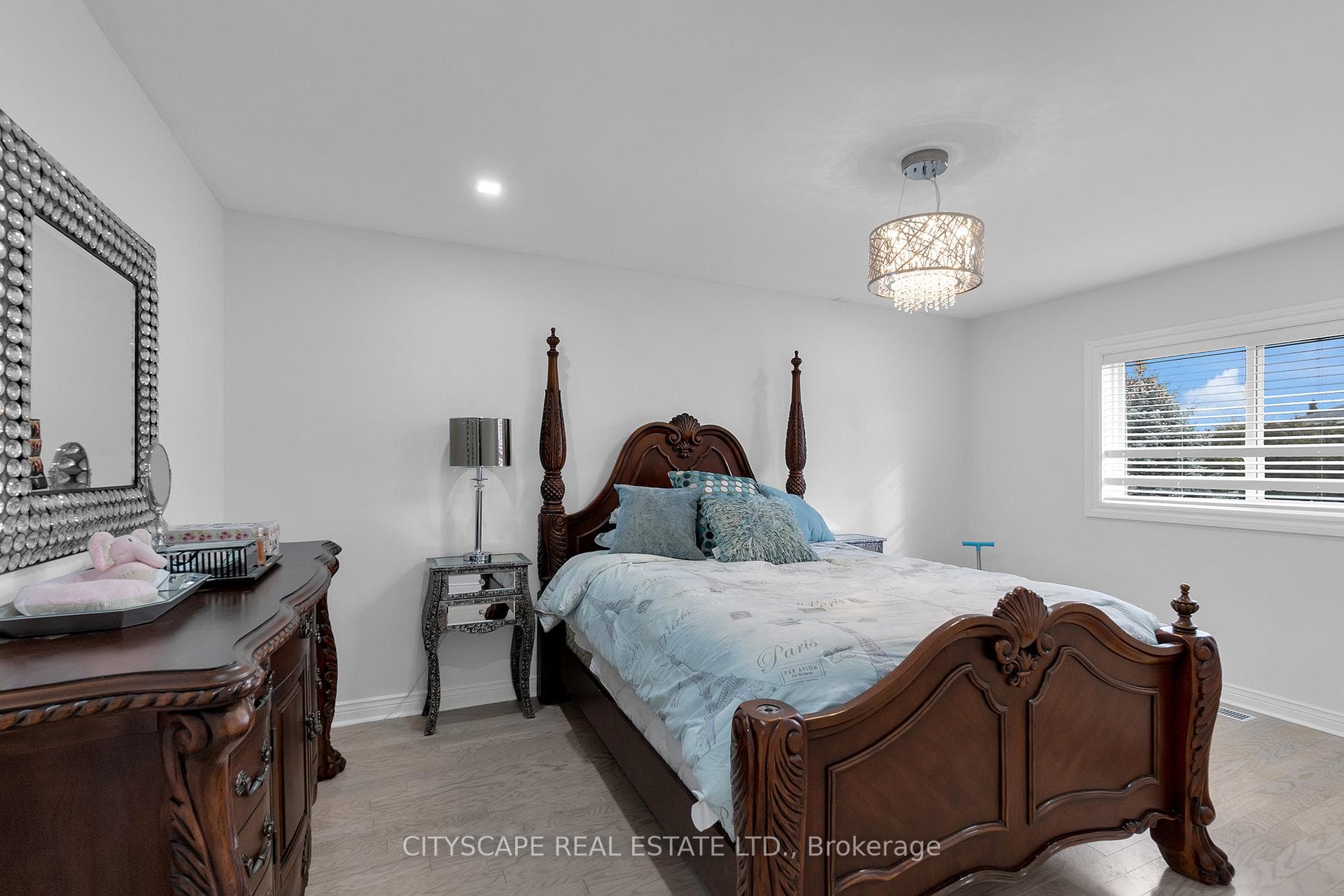 6421 Donway Drive photo 32