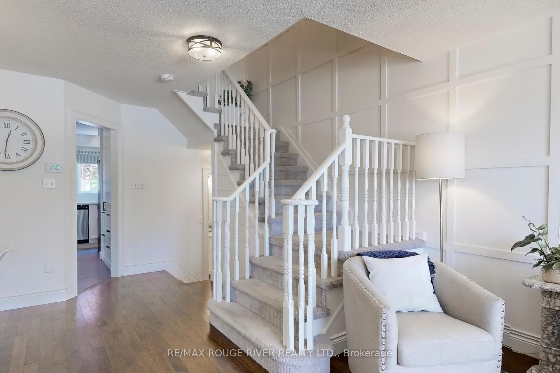 74 Bridgeport Drive photo 13