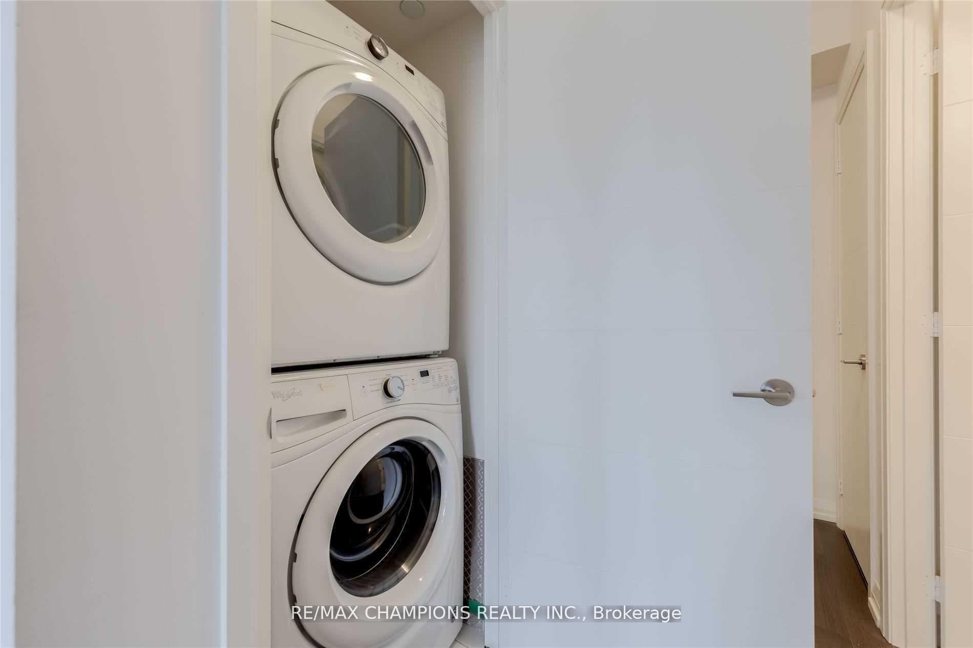 460 Adelaide Street Unit 203 photo 16