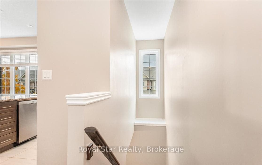 377 Cranbrook Common photo 13