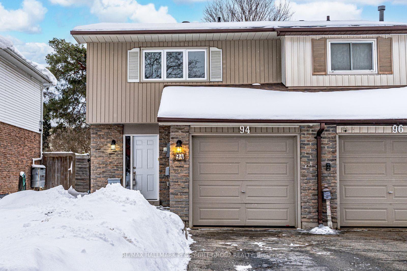 94 Christie Crescent photo 1