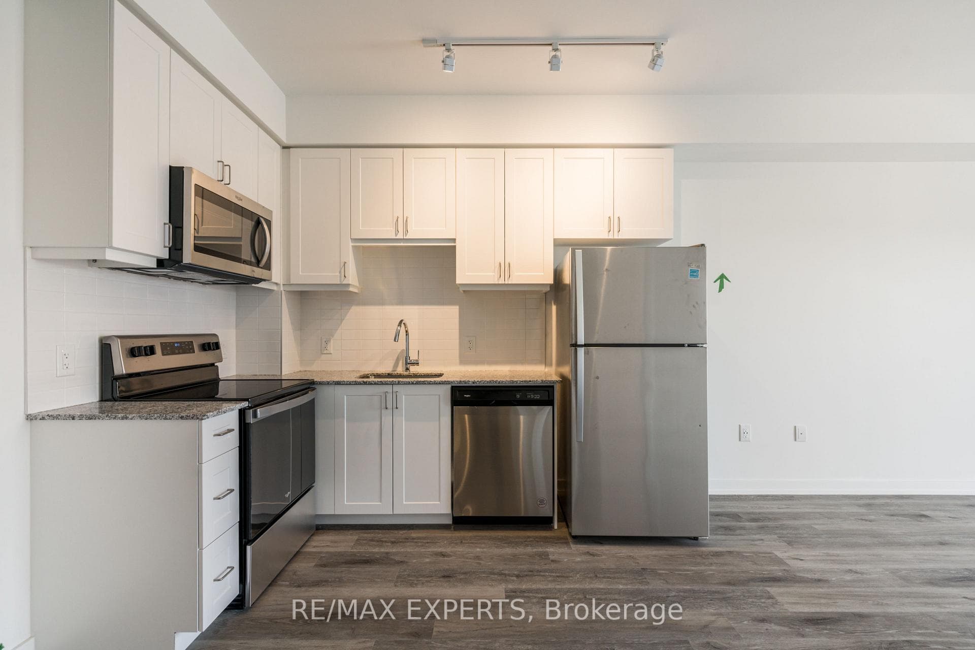 430 ESSA Road Unit 319 photo 14