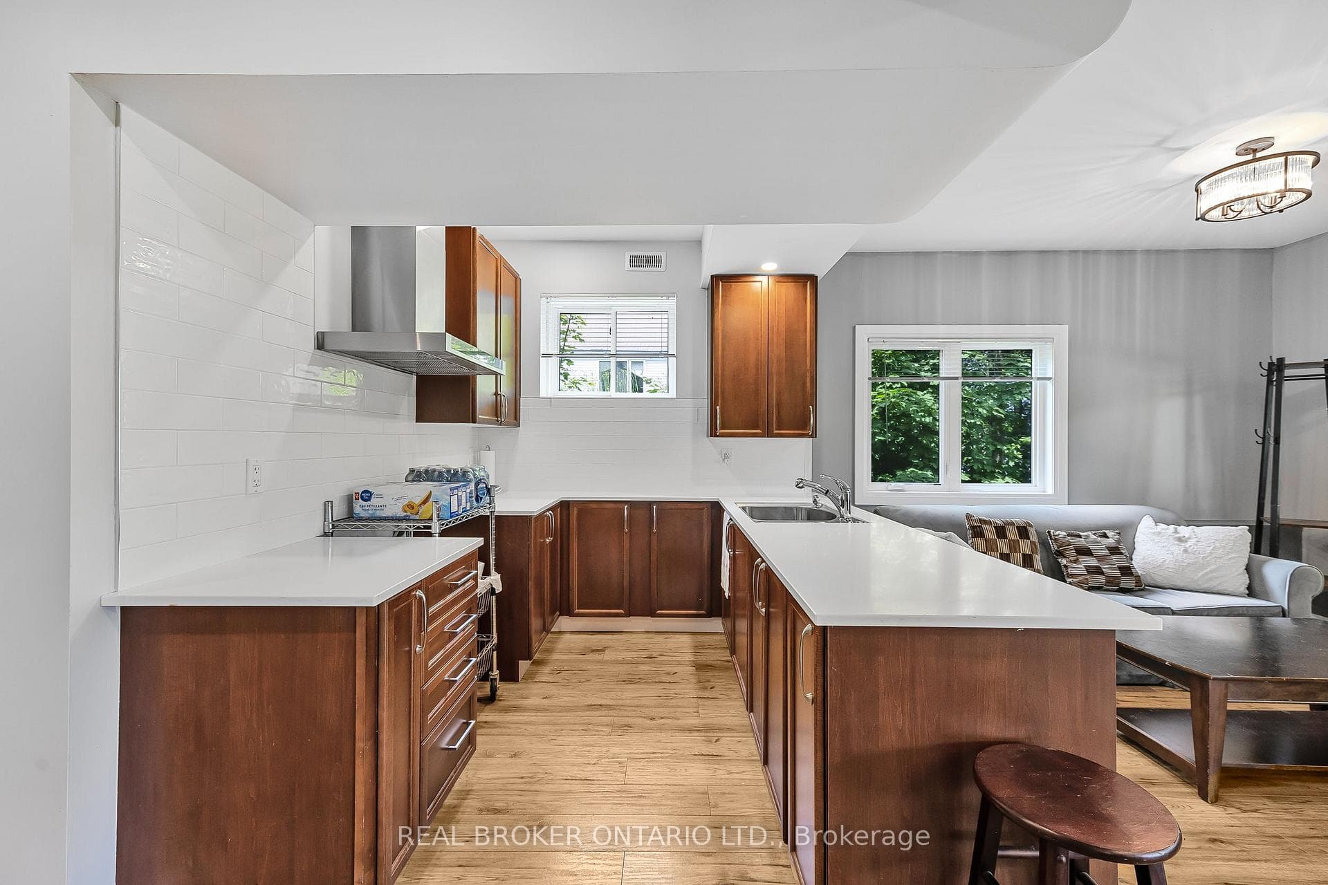 1 McKowen Road photo 27