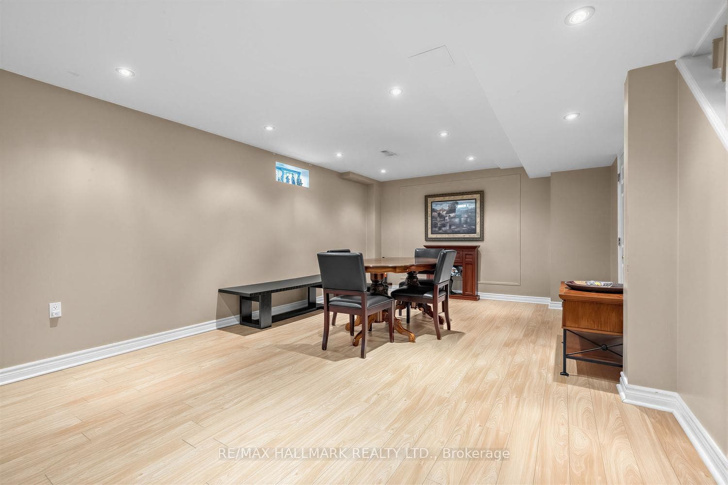 341 Kirkvalley Crescent photo 29