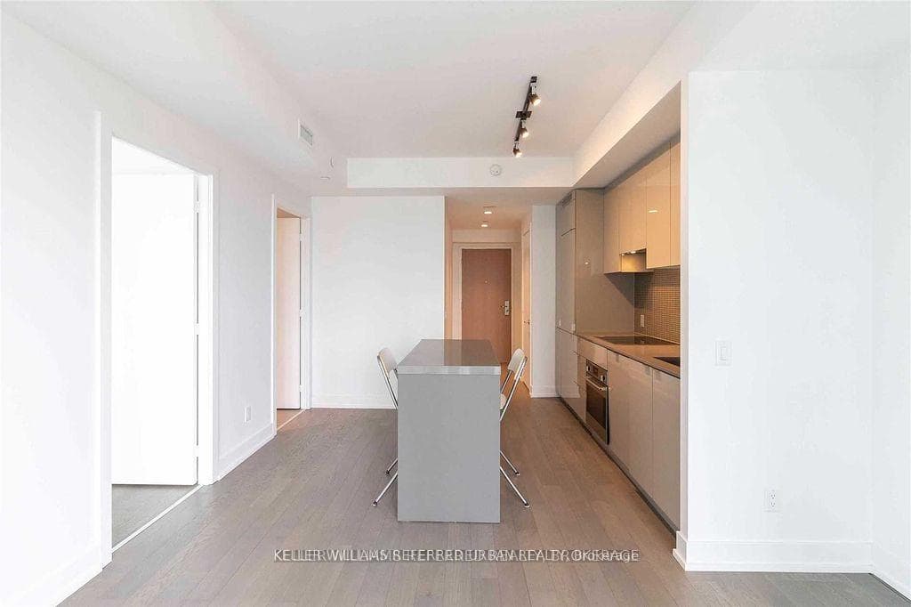 7 Grenville Street Unit 5013 photo 10