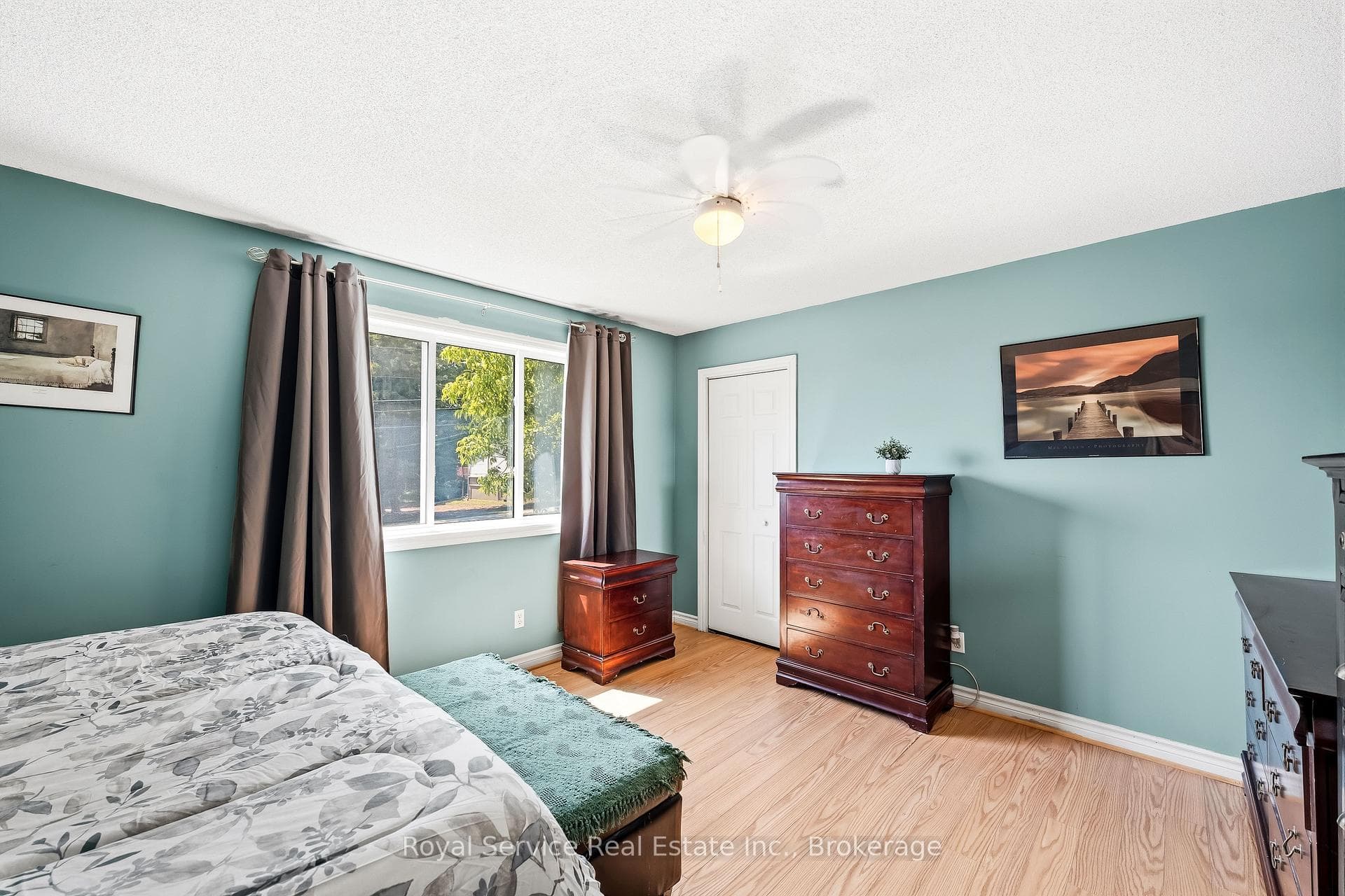 Large primary with step-in closet
