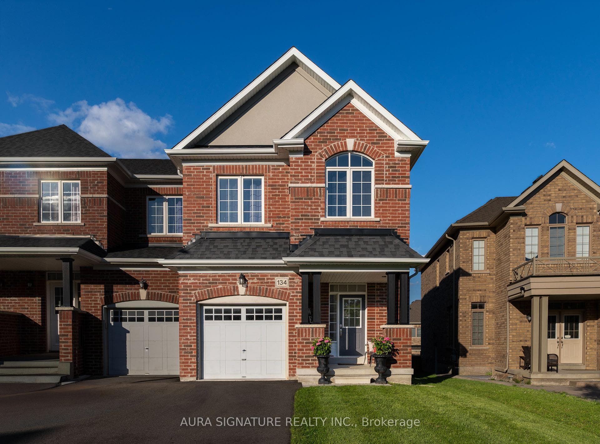 134 Fortis Crescent photo 1