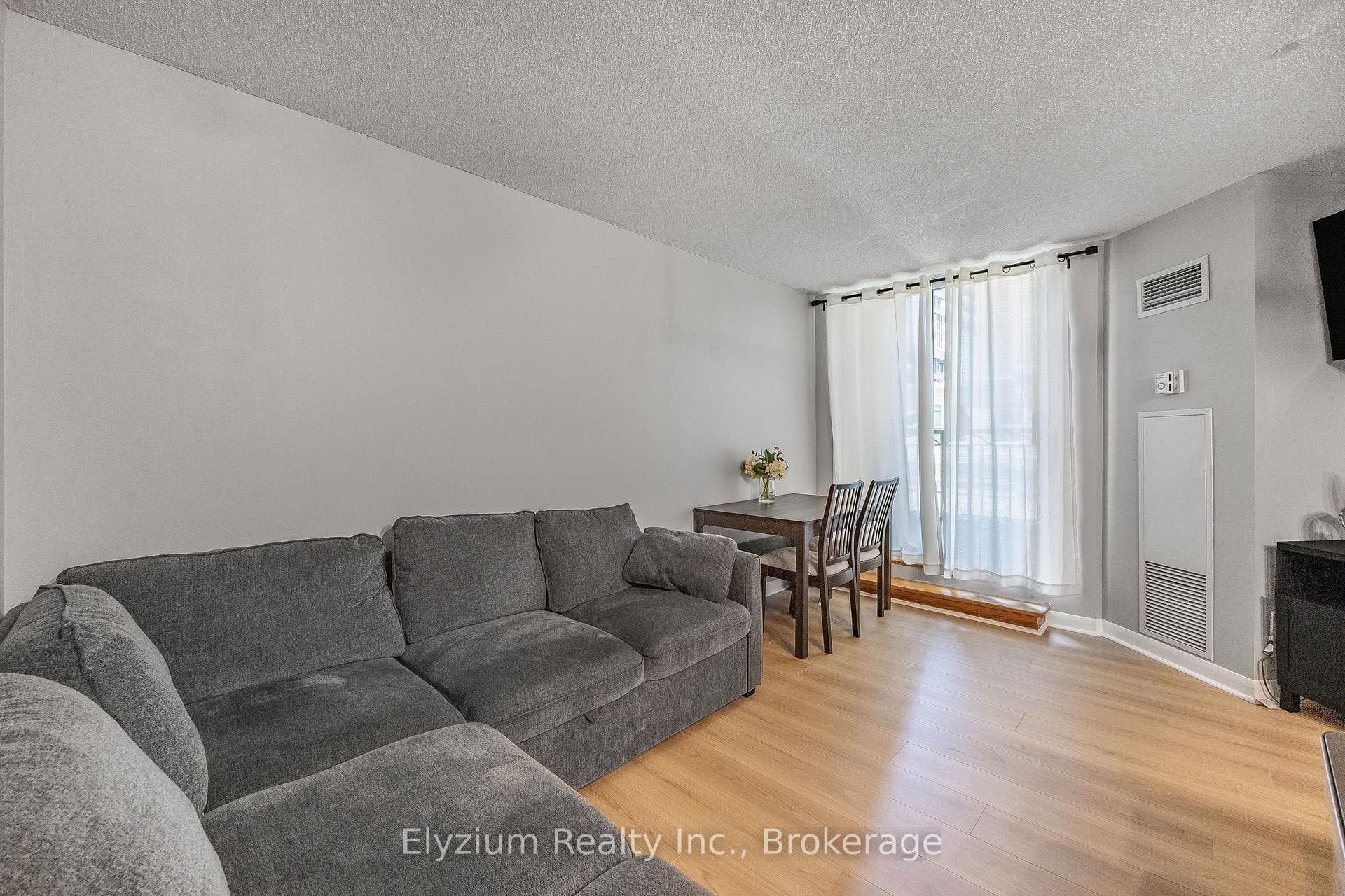 323 Richmond Street Unit 303 photo 15
