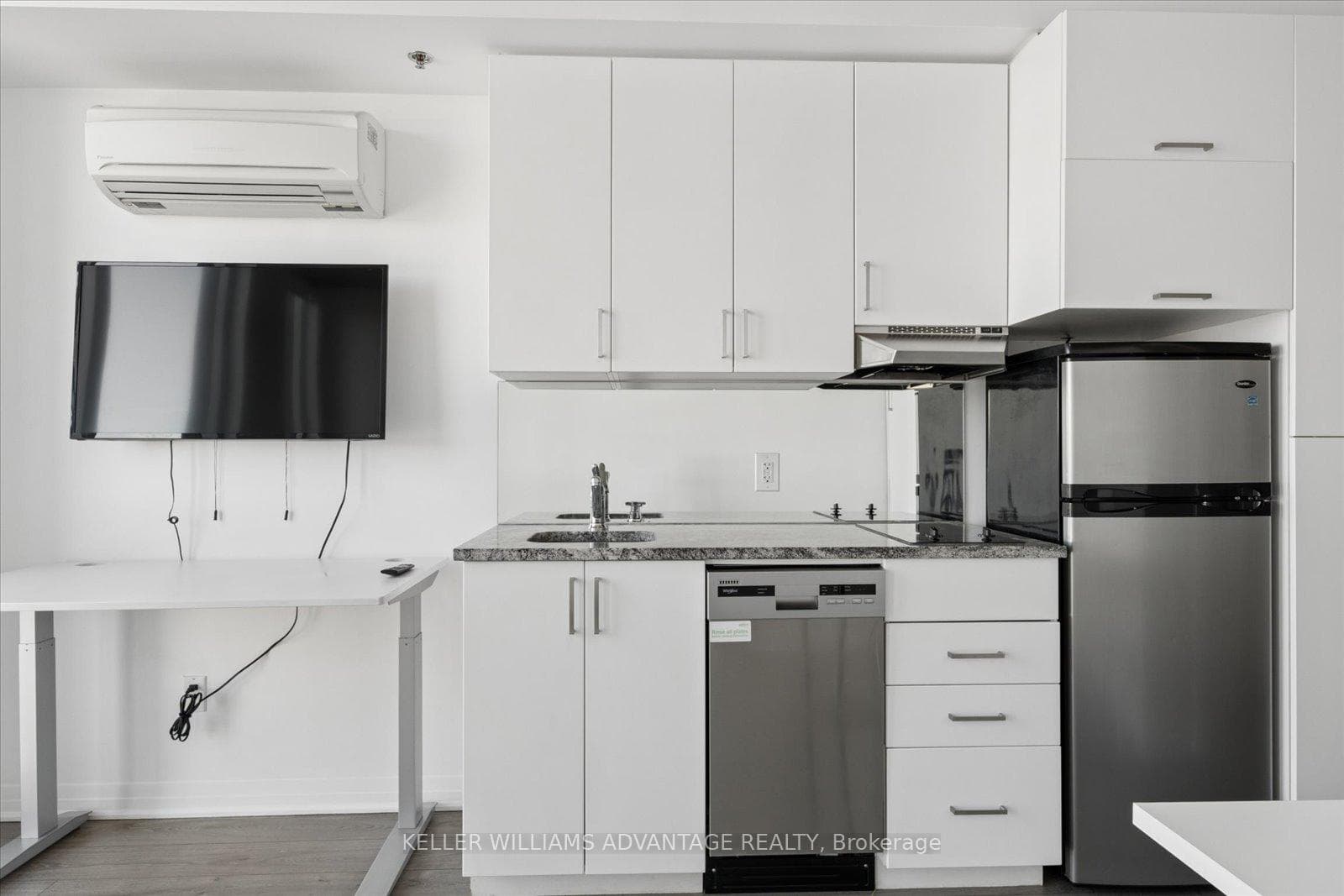 1900 Simcoe Street Unit 434 photo 10