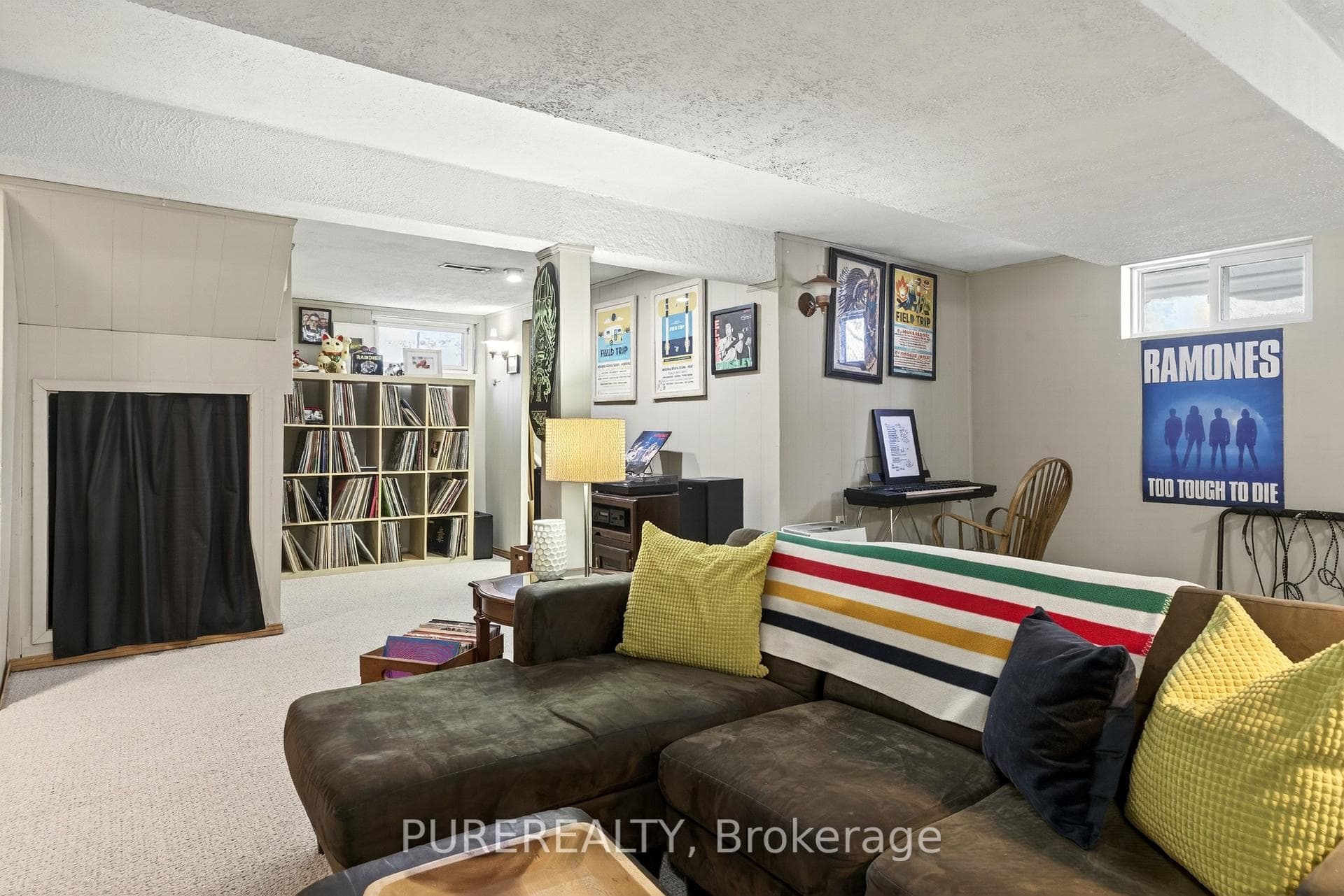 2067 Maplewood Drive photo 27