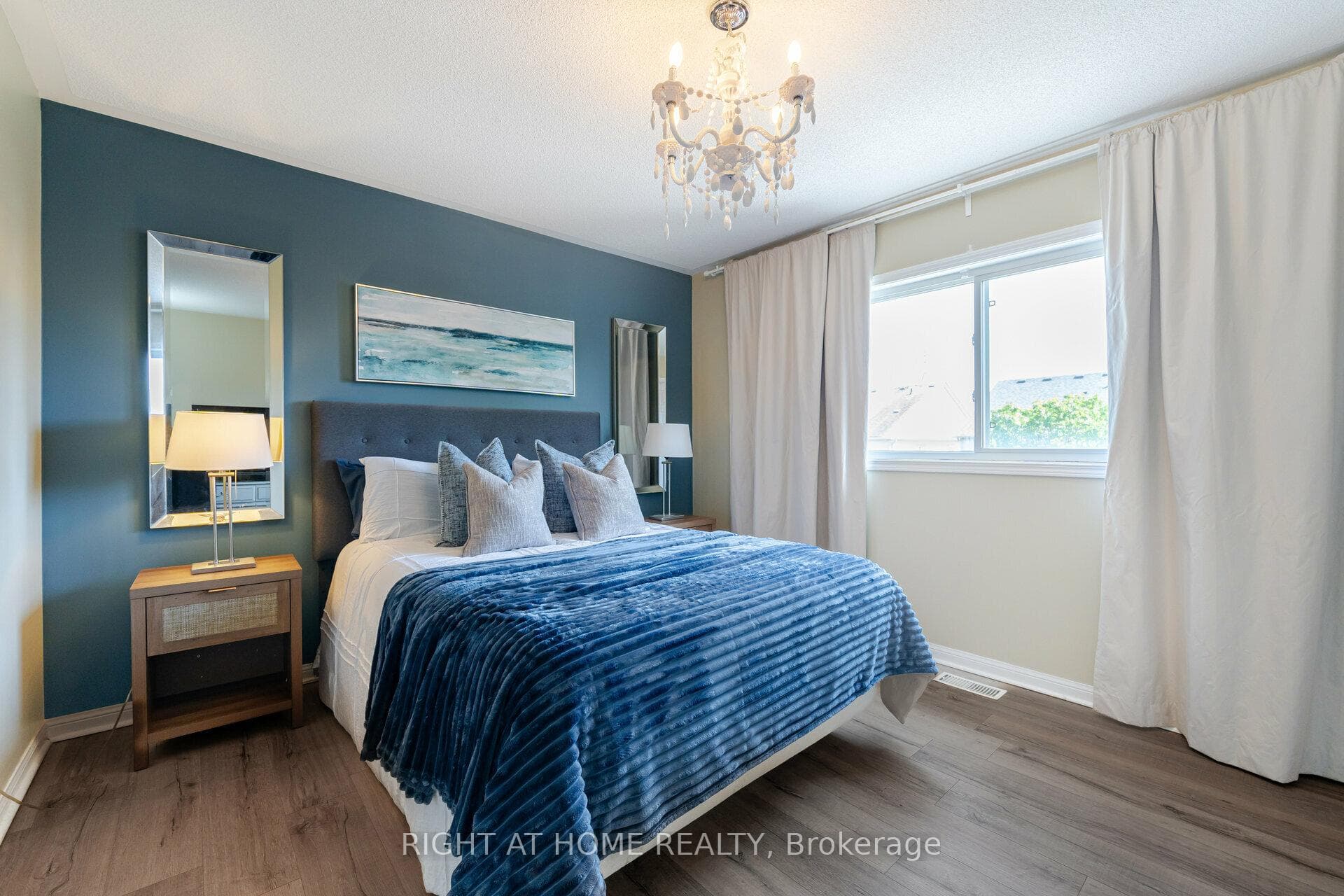 11 Catkins Crescent photo 17