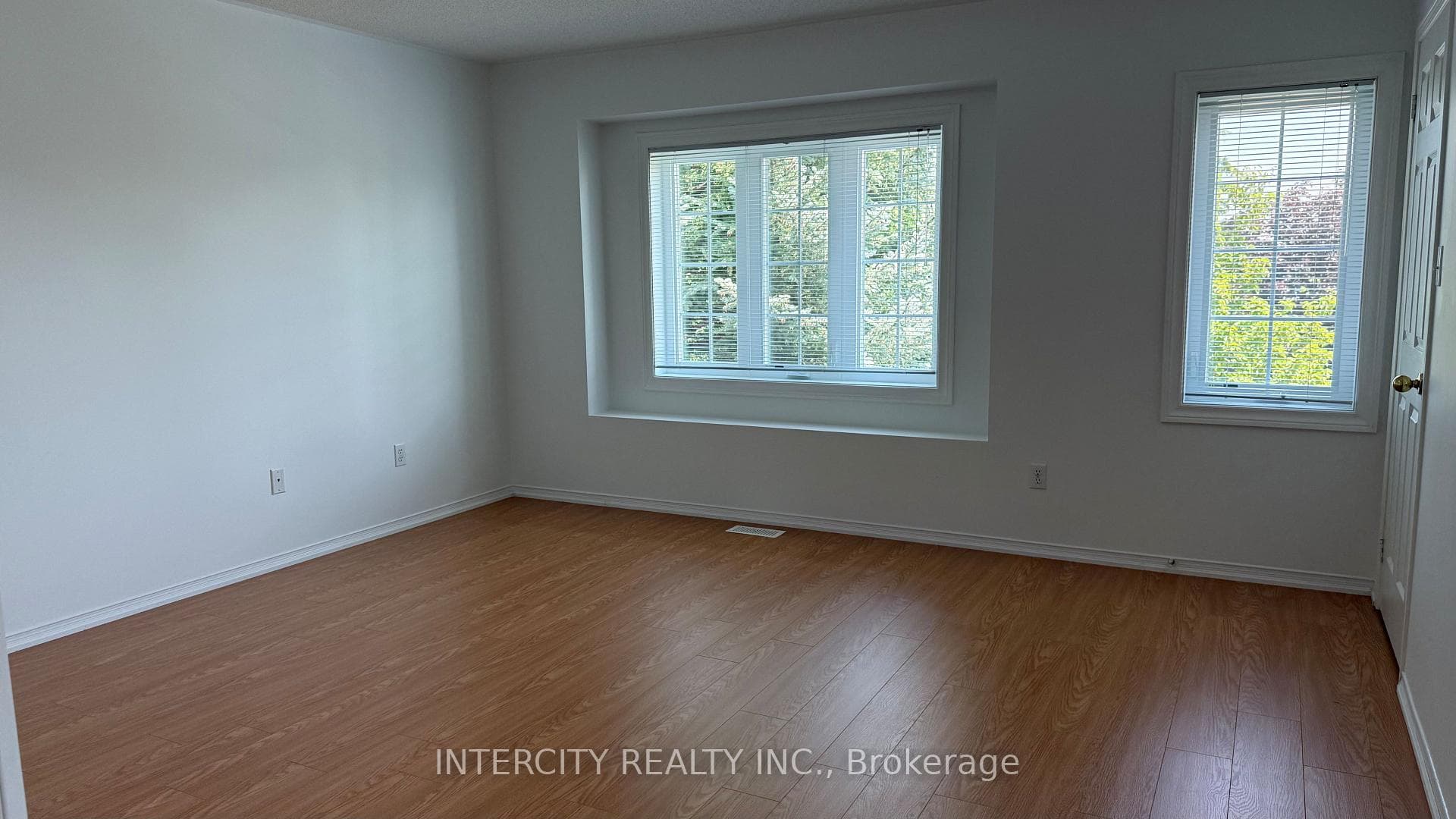 12 Castle Park Boulevard photo 16