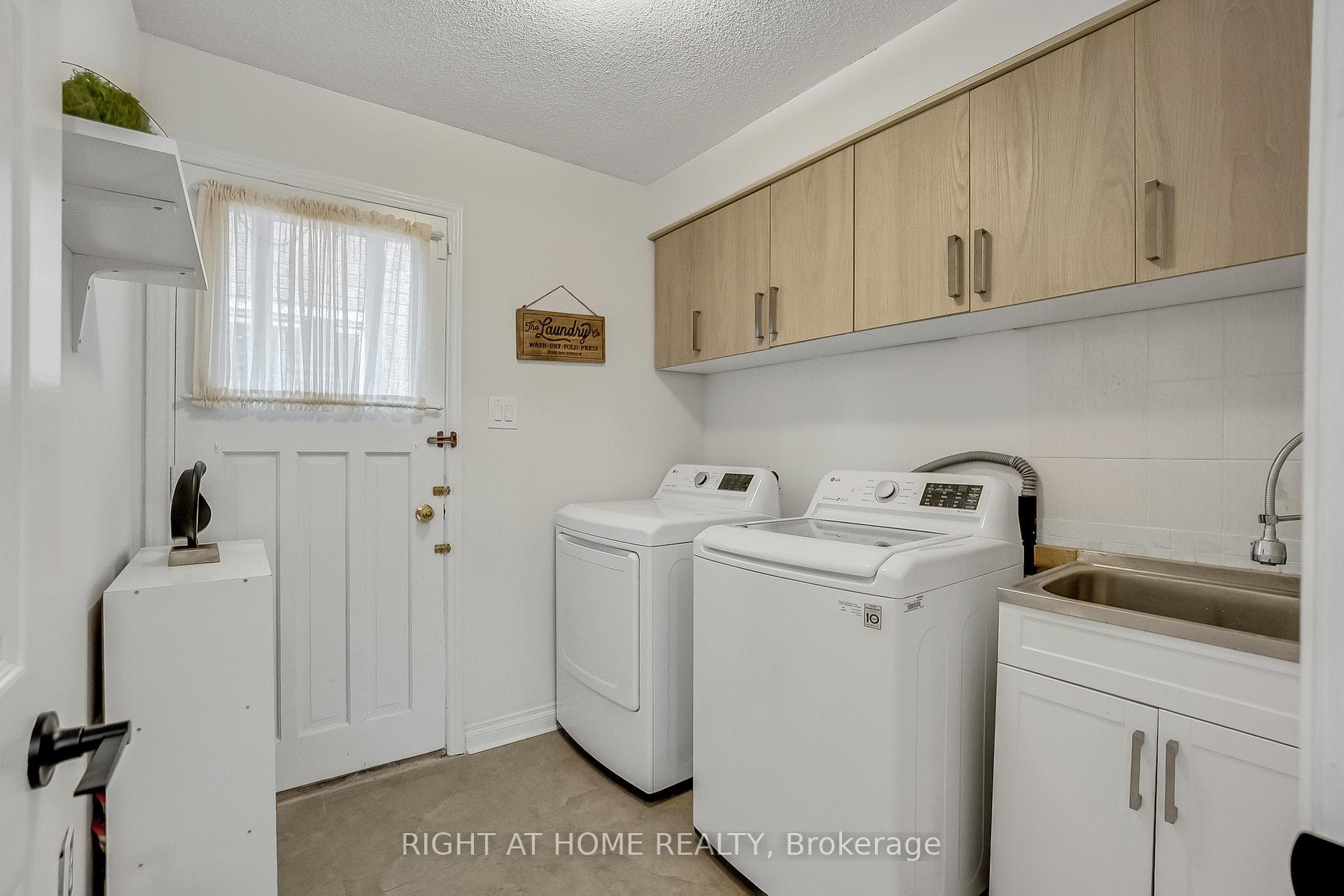 317 Atha Avenue photo 16