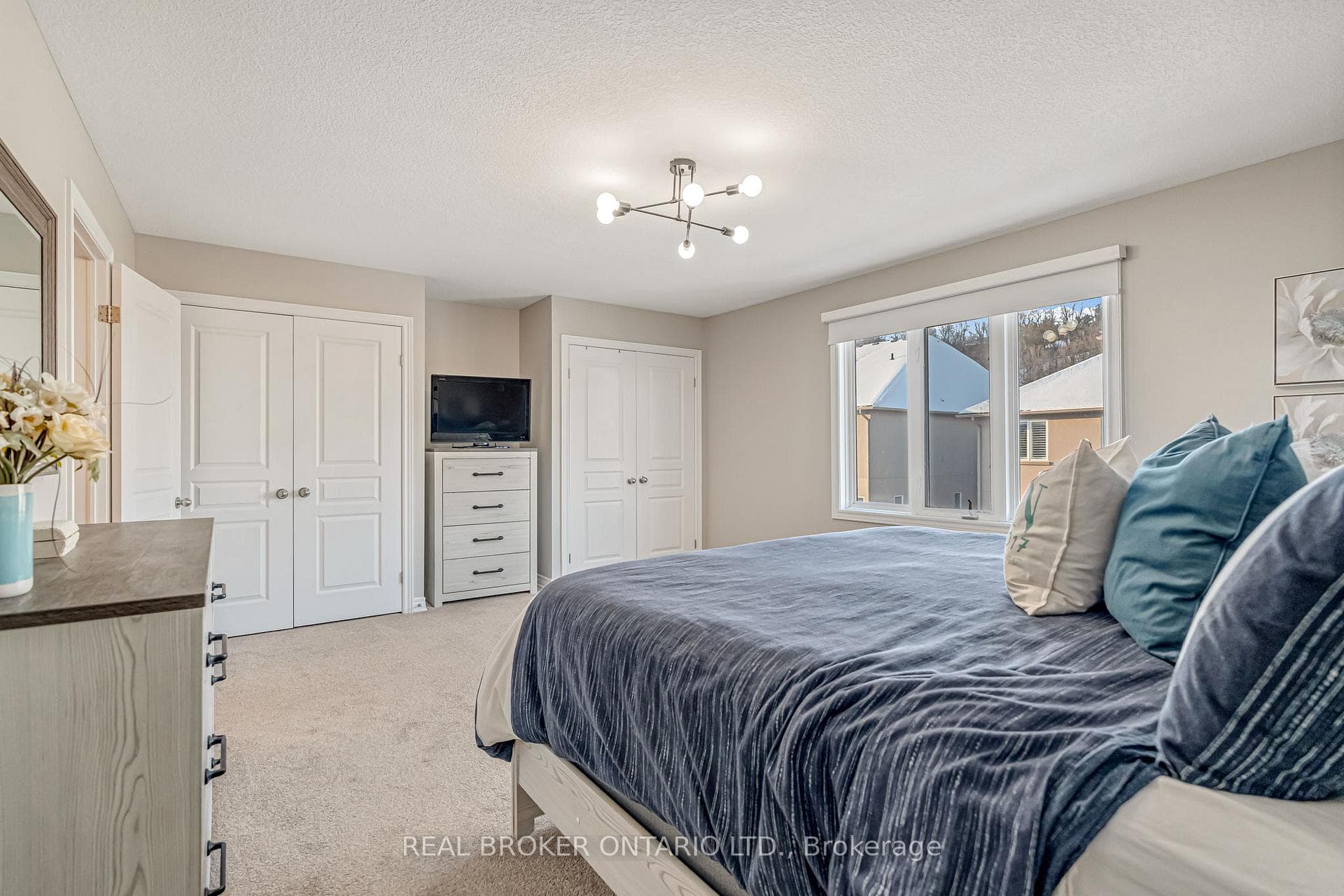 22 Forest Valley Crescent photo 37