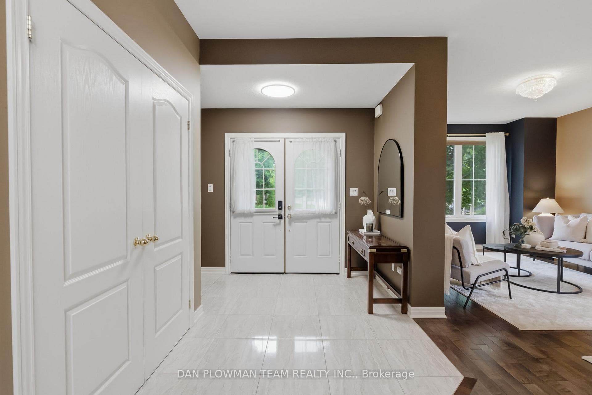 2243 Pilgrim Square photo 6