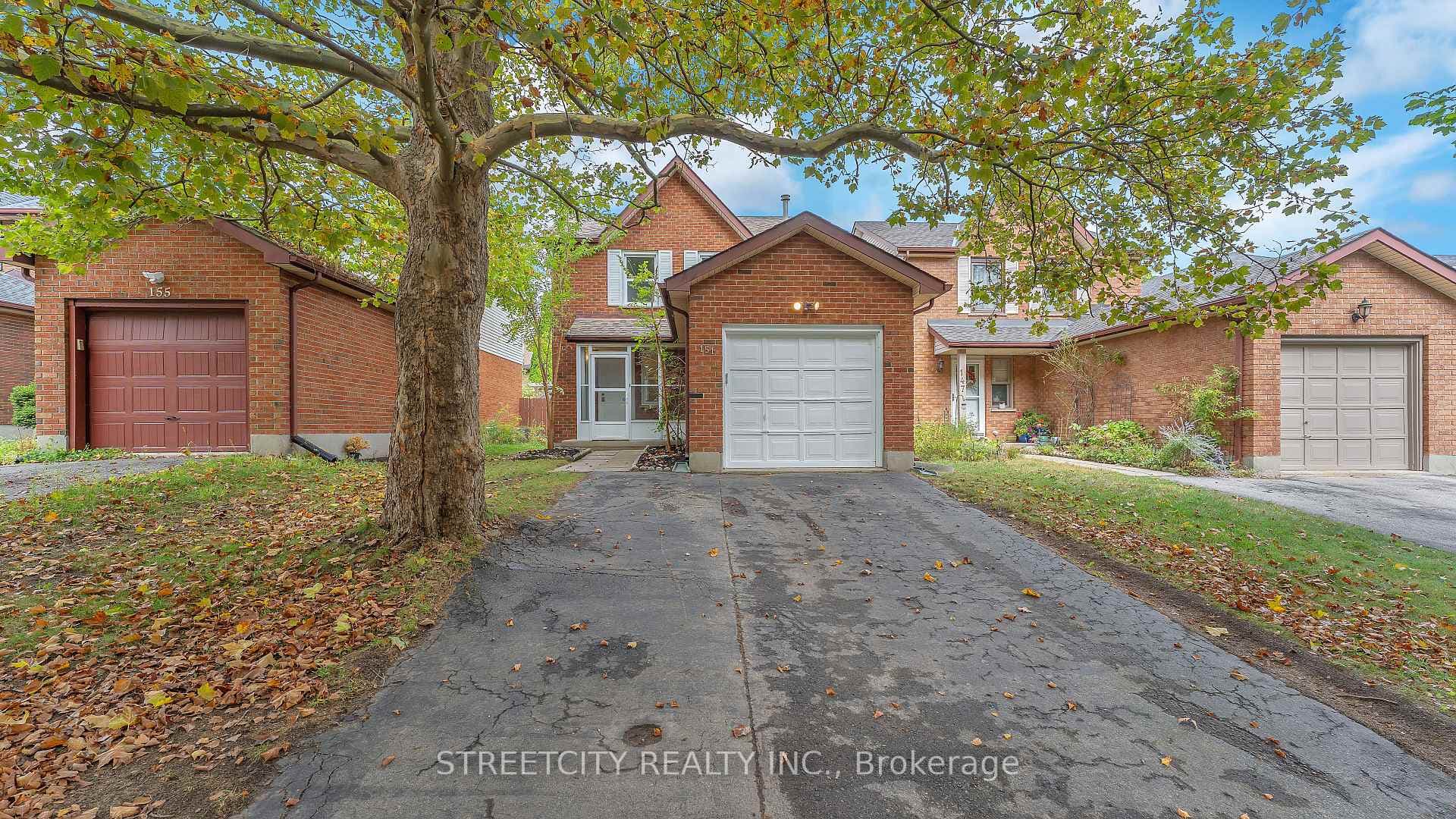 151 Walmer Gardens photo 1