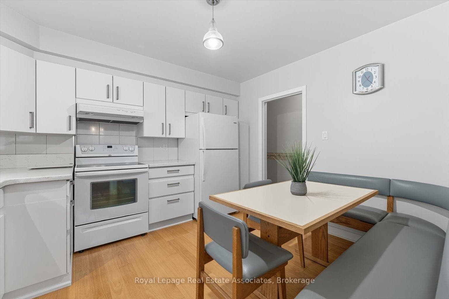6 Berryton Avenue photo 15