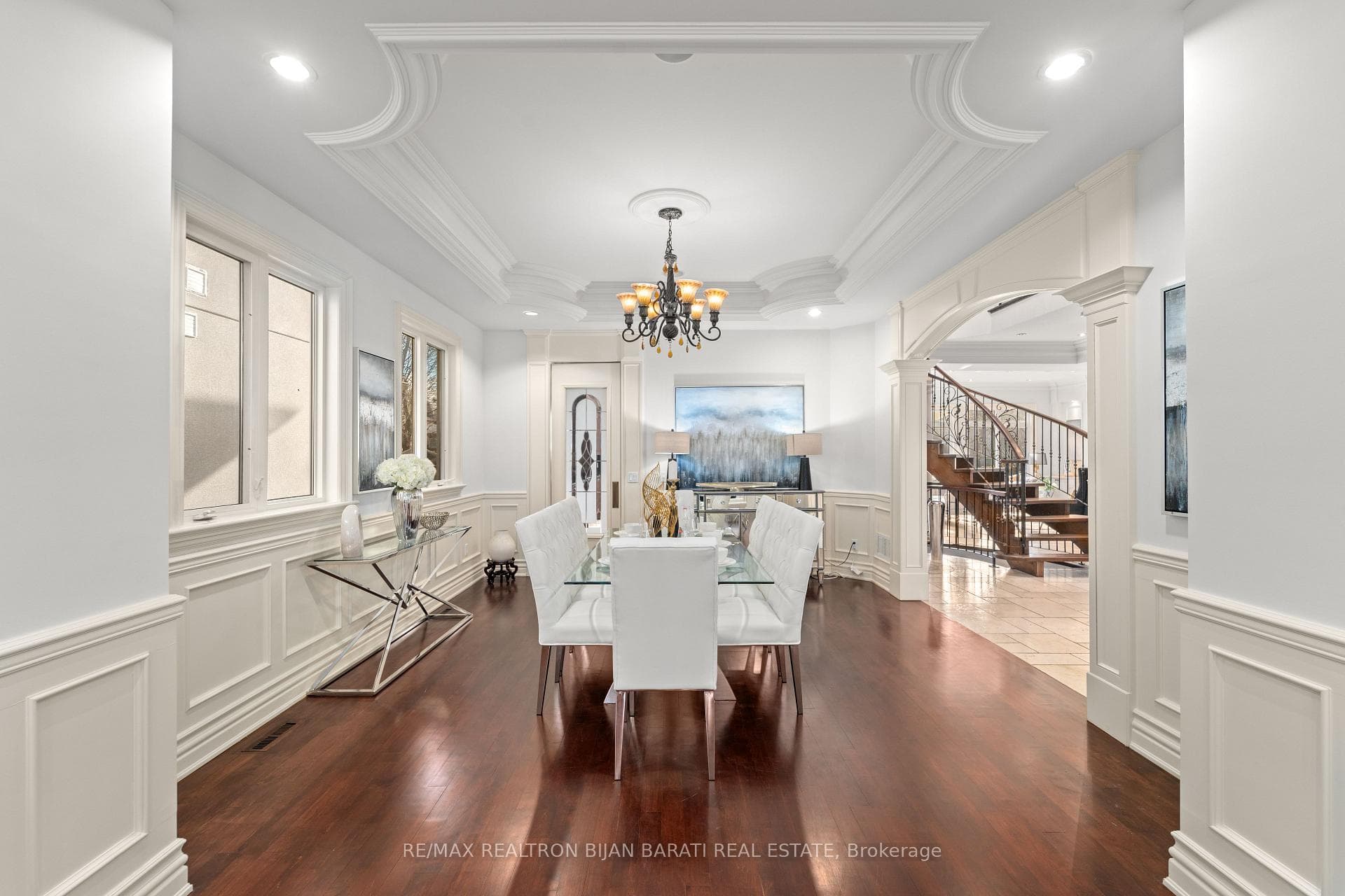 273 BYNG Avenue photo 2